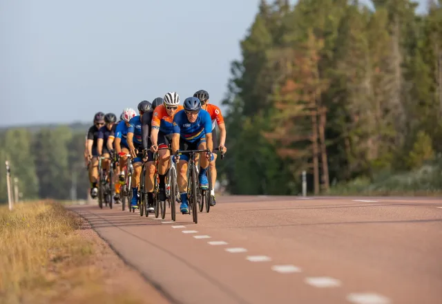 cyklister på landsväg